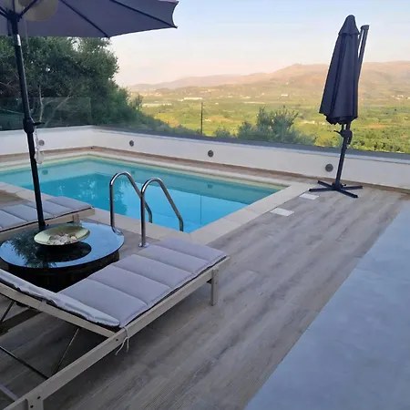With View In Countryside - Private Pool